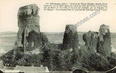Carte postale ancienne Ruines du Vieux Château, façade Ouest — Hérisson (Allier)