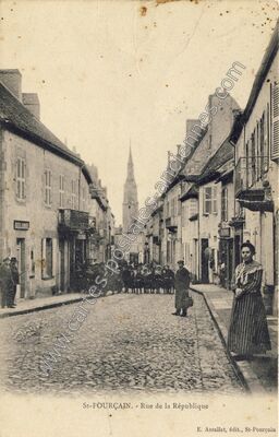 Carte postale ancienne St Pourcain — Saint-Pourçain-sur-Sioule (Allier)