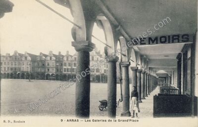 Carte postale ancienne Les Galeries de la Grand'Place — Arras (Pas-de-Calais)