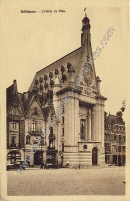 Carte postale ancienne L'Hôtel de Ville — Béthune (Pas-de-Calais)