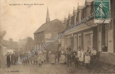 Carte postale ancienne Route de Boulogne — Bléquin (Pas-de-Calais)