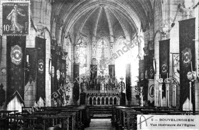 Carte postale ancienne Vue intérieure de l'Eglise — Bouvelinghem (Pas-de-Calais)