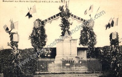 Carte postale ancienne Monument aux Morts — Coupelle-Vieille (Pas-de-Calais)
