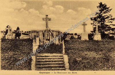 Carte postale ancienne Le Monument aux Morts — Coyecques (Pas-de-Calais)