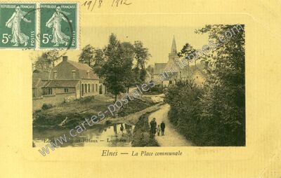 Carte postale ancienne La Place communale — Elnes (Pas-de-Calais)