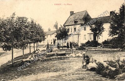 Carte postale ancienne La Place — Embry (Pas-de-Calais)