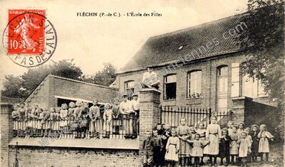 Carte postale ancienne L'École des Filles — Fléchin (Pas-de-Calais)