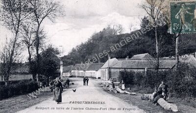 Carte postale ancienne Rempart en terre de l'ancien Château-Fort — Fauquembergues (Pas-de-Calais)