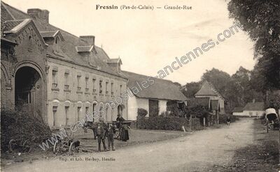 Carte postale ancienne Grande-Rue — Fressin (Pas-de-Calais)