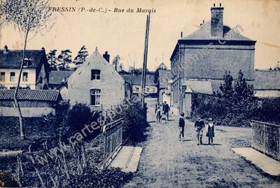 Carte postale ancienne Rue du Marais — Fressin (Pas-de-Calais)