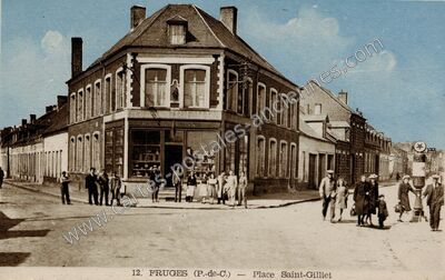 Carte postale ancienne Place Saint-Gilliet — Fruges (Pas-de-Calais)