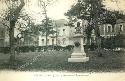 Carte postale ancienne Le Monument Jacquemont — Hesdin (Pas-de-Calais)