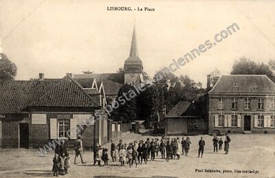Carte postale ancienne La Place — Lisbourg (Pas-de-Calais)