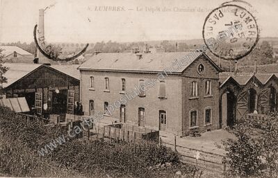 Carte postale ancienne Le Dépôt des Chemins de fer — Lumbres (Pas-de-Calais)