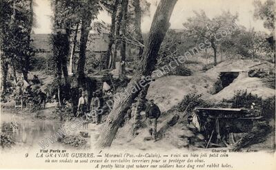 Carte postale ancienne LA GRANDE GUERRE. — Voici un bien joli petit coin où nos soldats se sont creusé de… — Marœuil (Pas-de-Calais)
