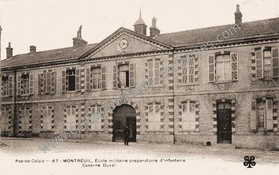 Carte postale ancienne Ecole militaire préparatoire d'infanterie — Montreuil (Pas-de-Calais)