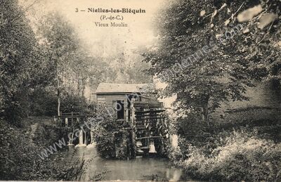 Carte postale ancienne Vieux Moulin — Nielles-lès-Bléquin (Pas-de-Calais)