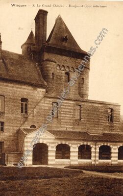 Carte postale ancienne Le Grand Château - Donjon et Cour intérieure — Wisques (Pas-de-Calais)