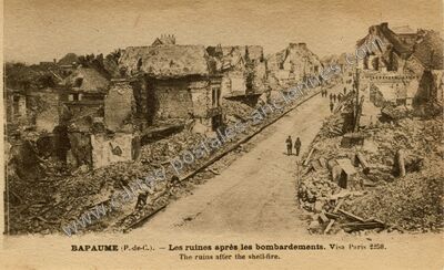 Carte postale ancienne Les ruines après les bombardements — Bapaume (Pas-de-Calais)