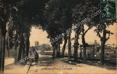 Carte postale ancienne Vue de la Cathédrale prise de la route d'Arques — Saint-Omer (Pas-de-Calais)