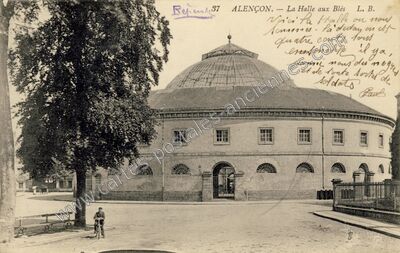 Carte postale ancienne La Halle aux Blés — Alençon (Orne)