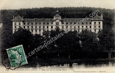 Carte postale ancienne Une vue sur le Grand Hôtel — Bagnoles de l'Orne (Orne)