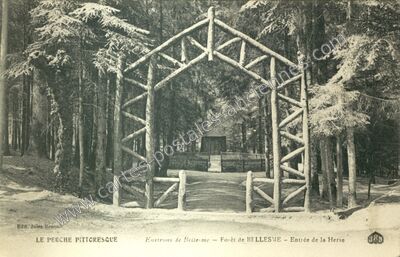 Carte postale ancienne Le Perche pittoresque - Entrée de la Herse — Bellême (Orne)