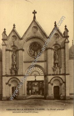 Carte postale ancienne Abbaye de la Grande-Trappe - Le Portail principal — Soligny-la-Trappe (Orne)