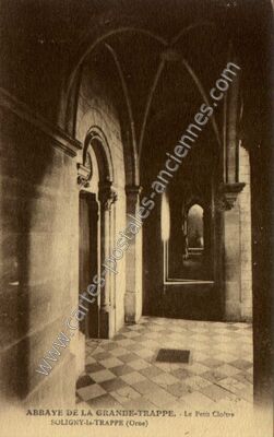 Carte postale ancienne Abbaye de la Grande-Trappe - Le Petit Cloître — Soligny-la-Trappe (Orne)