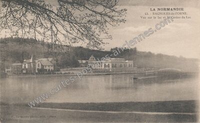 Carte postale ancienne Vue sur le lac et le Casino du Lac — Bagnoles de l'Orne (Orne)