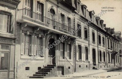 Carte postale ancienne Rue de Lisieux — Gacé (Orne)