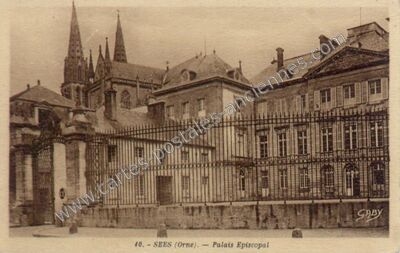 Carte postale ancienne Palais Episcopal — Sées (Orne)