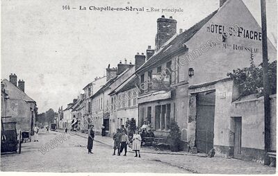 Carte postale ancienne Rue principale — La Chapelle-en-Serval (Oise)
