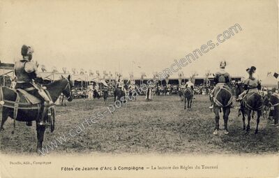 Carte postale ancienne Fêtes de Jeanne d'Arc — La lecture des Règles du Tournoi — Compiègne (Oise)