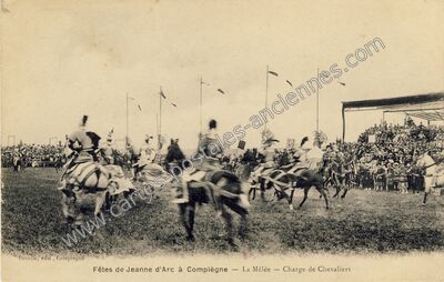Carte postale ancienne Fêtes de Jeanne d'Arc — La Mêlée — Charge de Chevaliers — Compiègne (Oise)