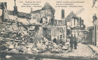 Carte postale ancienne Creil incendié par les Allemands, Rue de la République — Creil (Oise)