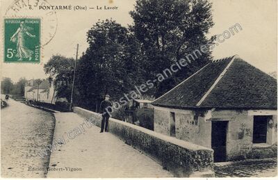 Carte postale ancienne Le Lavoir — Pontarmé (Oise)