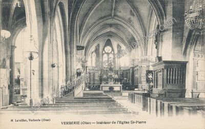 Carte postale ancienne Intérieur de l'Eglise St-Pierre — Verberie (Oise)