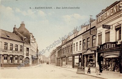 Carte postale ancienne Rue Léon-Gambetta — Haubourdin (Nord)