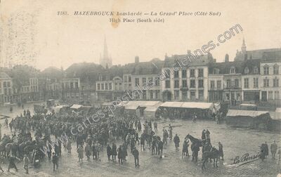Carte postale ancienne La Grand' Place (Côté Sud) — Hazebrouck (Nord)