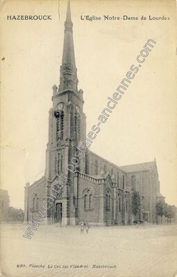 Carte postale ancienne L'Eglise Notre-Dame de Lourdes — Hazebrouck (Nord)