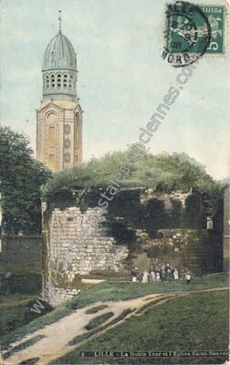 Carte postale ancienne La Noble Tour et l'Église Saint-Sauveur — Lille (Nord)