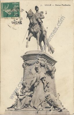 Carte postale ancienne Statue Faidherbe — Lille (Nord)