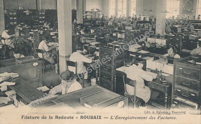 Carte postale ancienne Filature de la Redoute - L'Enregistrement des Factures — Roubaix (Nord)