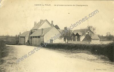 Carte postale ancienne Le groupe scolaire de Champlevois — Cercy-la-Tour (Nièvre)