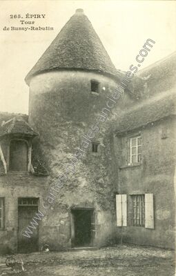 Carte postale ancienne Tour de Bussy-Rabutin — Epiry (Nièvre)