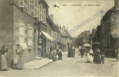 Carte postale ancienne La Grande Rue — Prémery (Nièvre)