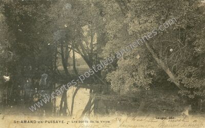 Carte postale ancienne Les bords de la Vrille — Saint-Amand-en-Puisaye (Nièvre)