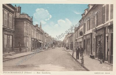 Carte postale ancienne Rue Gambetta — Fourchambault (Nièvre)