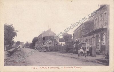 Carte postale ancienne Route de Tannay — Amazy (Nièvre)
